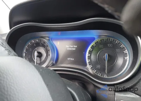 2019 Chrysler 300 Touring из США, поврежденный, VIN 2C3CCAAG3KH746211